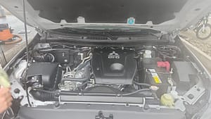 2019 Mitsubishi Montero Sport SUV in excellent condition, 45,000 km, 4x4 with roof rack, ideal for off-road adventures in Costa Rica.