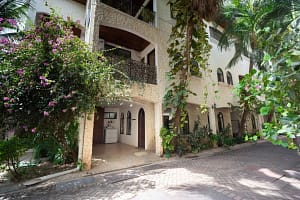 Costa-Rica-Condo-LaBuenaVida-01
