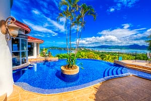 Casa Cinco Vistas: Panoramic Villa in Playa Flamingo
