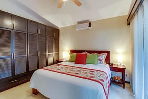 The Cove at Playa Ocotal Spacious 3-bed, 3.5-bath property just a 3-minute walk from Ocotal Beach. Features a flexible lock-off layout, modern amenities, and a pool. Priced at $349,000.