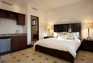 Elegant beachfront bedroom with ocean view at Casa de Tom, Las Catalinas