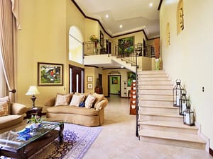 Cariari Gem: Luxurious Home with View & Pool for Sale - luxurious home with pool