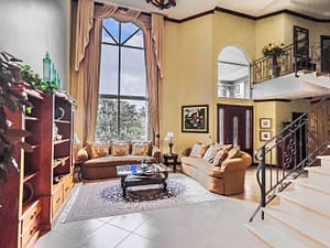 Cariari Gem: Luxurious Home with View & Pool for Sale - luxurious home with pool