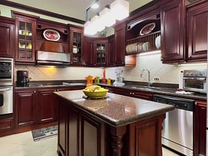 Cariari Gem: Luxurious Home with View & Pool for Sale - luxurious home with pool