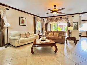 Cariari Gem: Luxurious Home with View & Pool for Sale - luxurious home with pool