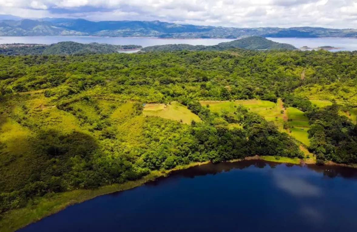 Lago de Cote: 1,885,520 sqm, Construction: 100 sqm. Lakefront Land at Laguna De Cote, Guatuso, Alajuela (12)